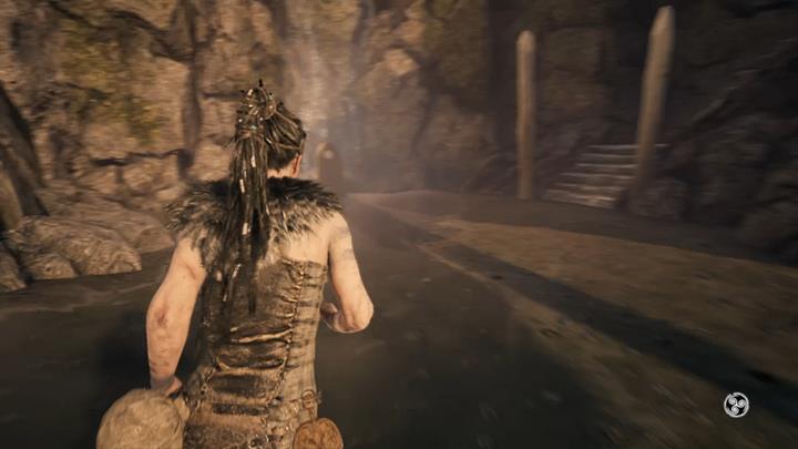 Sięgnij po tabliczkę i idź schodami do góry. - Hellblade Senuas Sacrifice: Przybycie na ląd - Hellblade: Senuas Sacrifice - poradnik do gry