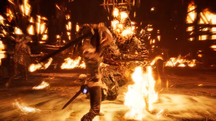 Gdy wróg wbije ostrze w ziemię, szybko na niego zaszarżuj i atakuj silnymi ciosami. - Hellblade Senuas Sacrifice: Czwarte wrota i walka z Surtem - Hellblade: Senuas Sacrifice - poradnik do gry