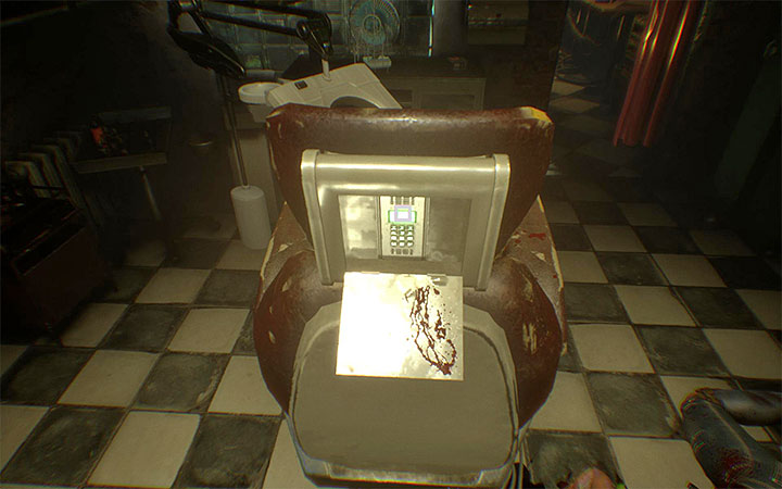 Nie musisz na szczęście daleko rozglądać się za miejscem wykorzystania kodu, który pozyskałeś pod koniec przeglądania wspomnień Hanny Nowak - Tajne przejście w salonie tatuażu i zbadanie sekretnego pokoju | Opis przejścia - Observer - poradnik do gry