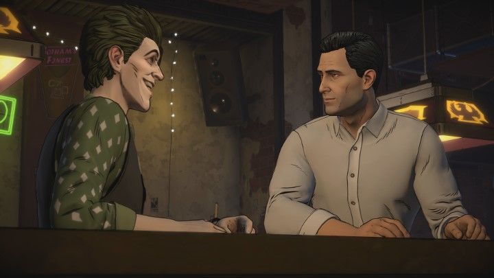 Po chwili przejdziesz z Johnem do baru. - Rozdział 3 - Unsure Footing | Epizod 2 - The Pact - Batman: The Telltale Series - The Enemy Within - poradnik do gry