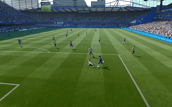 Blokowanie strzału w polu karnym przy wykorzystaniu wślizgu to bardzo ryzykowne zagranie, które przeważnie kończy się rzutem karnym, ale czasem nie będziesz mieć innej możliwości uratowania własnej bramki - Zaawansowane zagrania obronne cz. 1 | Obrona | FIFA 18 - FIFA 18 - poradnik do gry
