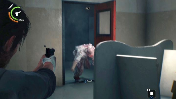 Gdy tylko zrestartujesz serwer, do pomieszczenia wbiją się wrogowie. - Rozdział 7 - Pożądanie sztuki | Opis przejścia Evil Within 2 - Evil Within 2 - poradnik do gry