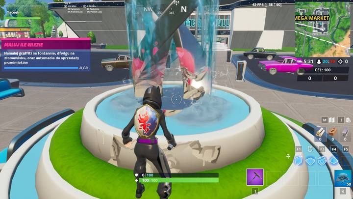 Na początku trzeba wspomnieć, że normalne wyzwanie z grupy Maluj ile wlezie nie ma restrykcji czasowych, meczowych oraz nie musisz odszukiwać obiektów chronologicznie - Namaluj graffiti na fontannie, dźwigu oraz automacie | Wyzwanie sezonu 10 - Fortnite: Battle Royale - poradnik do gry