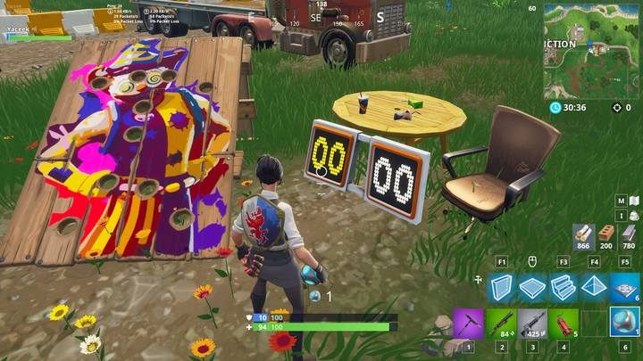 Pierwsza plansza znajduje się niedaleko Rozdroży Rupieci - Wyzwanie - Osiągnij wynik na karnawałowych planszach klaunów - Fortnite: Battle Royale - poradnik do gry