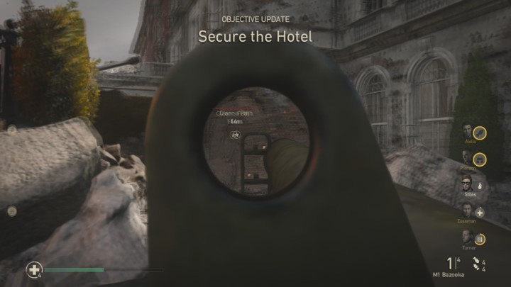 Po zniszczeniu ściany widocznej na obrazku, skieruj się na prawo do pierwszego pomieszczenia - Call of Duty WW2: Przypadkowe ofiary - Pamiątki, sekrety, znajdźki - Call of Duty: WW2 - poradnik do gry