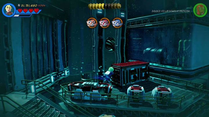 Piąty minizestaw znajduje się niedaleko wejścia, do którego prowadzi czerwona rura - Sekrety Misja 2 - Z Avengers dookoła świata | LEGO Marvel Super Heroes 2 - LEGO Marvel Super Heroes 2 - poradnik do gry
