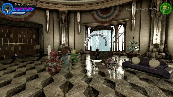 Skarb znajdziesz w głównym holu, w którym walczyć będziesz z Hammerheadem - Sekrety Misja 9 - Czarno na białym | LEGO Marvel Super Heroes 2 - LEGO Marvel Super Heroes 2 - poradnik do gry