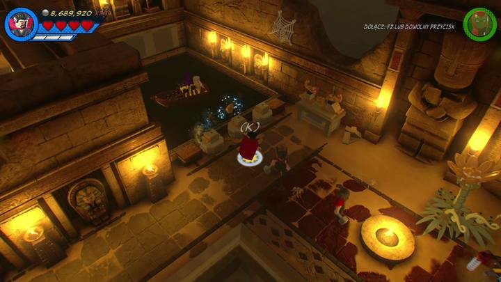 Po zebraniu minizestawu z numerkiem czwartym, podejdź na lewą stronę i skorzystaj z mocy specjalnej Doktora Strange - Sekrety Misja 17 - Chyba widziałem kotecka | LEGO Marvel Super Heroes 2 - LEGO Marvel Super Heroes 2 - poradnik do gry