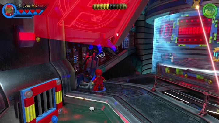 Podejdź do lewej strony (patrz obrazek) i napraw dźwig korzystając z postaci Iron Mana - Misja 7 - Wielu Hanków, wiele złości | Misje Gwenpool | Solucja - LEGO Marvel Super Heroes 2 - poradnik do gry