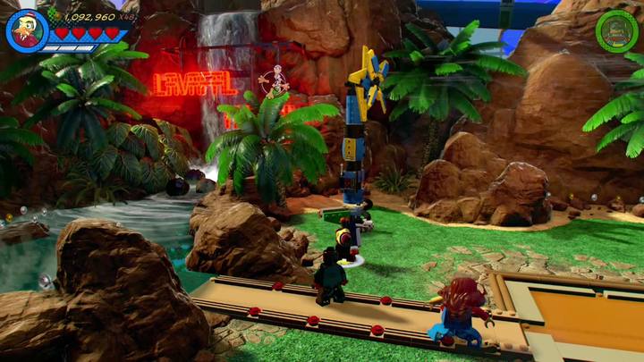 Przejdź teraz na lewą stronę basenu i stwórz z klocków kolejny obiekt - Misja 10 - Kąpiąc się w komiksach | Misje Gwenpool | Solucja - LEGO Marvel Super Heroes 2 - poradnik do gry