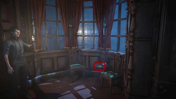 W korytarzu skieruj się do widocznej zaraz za drzwiami (po prawej) oszklonej wnęki - Zbadaj zamek | Solucja Black Mirror - Black Mirror - solucja, poradnik