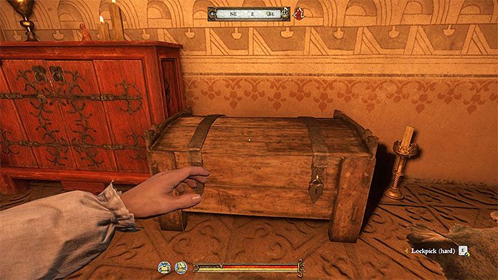 Po znalezieniu się na górnych balkonikach udaj się na południe, a dotrzesz do drzwi, które można otworzyć bez używania wytrychów (podobnie będzie ze wszystkimi kolejnymi drzwiami) - Kingdom Come: Gdzie znaleźć Nekronomikon (zadanie Niespokojna dusza)? - Kingdom Come Deliverance - poradnik do gry