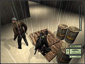 Zmniejsz prędkość chodzenia i dalej na kuckach przesuń beczki, po prostu je pchając - Etap 3 | Kalinatek | Tom Clancys Splinter Cell - Tom Clancys Splinter Cell - poradnik do gry