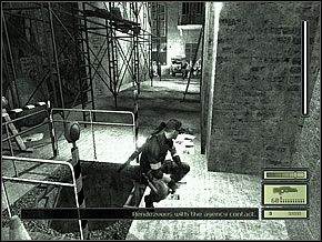 Przejdź po rusztowaniu do metalowej rurki i podskocz, by się jej chwycić - Etap 1 (1) | Chinese Ambassy | Tom Clancys Splinter Cell - Tom Clancys Splinter Cell - poradnik do gry