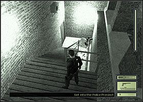Gdy tylko otworzysz drzwi, zobaczysz strażnika idącego w przeciwległą Ci stronę korytarza - Etap 3 (1) | Police Station | Tom Clancys Splinter Cell - Tom Clancys Splinter Cell - poradnik do gry