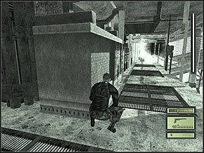 Gdy następnym razem wyjdzie i rozejrzy się dookoła, wyjdź z ukrycia i idź za nim - Etap 2 (1) | Oil Refinery | Tom Clancys Splinter Cell - Tom Clancys Splinter Cell - poradnik do gry