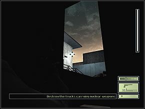 Gdy ten zejdzie niżej i zatrzyma się przy lampce z lewej, wbiegnij na schody i poczekaj aż strażnik stanie do Ciebie tyłem - Etap 3 (1) | Chinese Ambassy | Tom Clancys Splinter Cell - Tom Clancys Splinter Cell - poradnik do gry