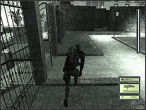 Ustaw się przy płocie i biegnij w stronę żywopłotu - Etap 1 (1) | Presidental Palace | Tom Clancys Splinter Cell - Tom Clancys Splinter Cell - poradnik do gry