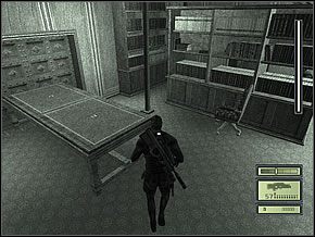 Biegnij tunelem do końca, po czym w pomieszczeniu skręć do tunelu z prawej i nim w dół, do końca - Etap 2 (1) | Presidental Palace | Tom Clancys Splinter Cell - Tom Clancys Splinter Cell - poradnik do gry