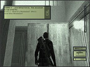 Teraz tylko przejdź do sali z podwójnymi drzwiami, skręć od razu w lewo, trzymając się cienia i zeskocz w końcu w dół, oczywiście po cichu - Etap 2 (3) | Presidental Palace | Tom Clancys Splinter Cell - Tom Clancys Splinter Cell - poradnik do gry