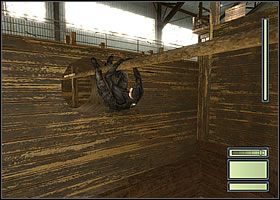 Przez siatkę powinieneś przejść bez najmniejszych problemów (Sam wszystko robi automatycznie) - Etap 1 (2) | Training | Tom Clancys Splinter Cell - Tom Clancys Splinter Cell - poradnik do gry