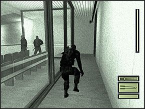 Poczekaj za plecami obu, aż zacznie znowu wracać na pozycje po drugiej stronie, idąc zaraz za nim, na kuckach - Etap 2 (3) | Kalinatek | Tom Clancys Splinter Cell - Tom Clancys Splinter Cell - poradnik do gry