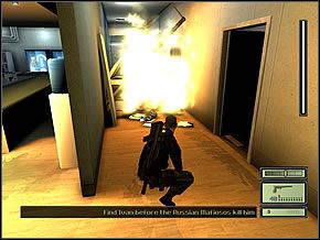 Otwórz drzwi, by dostać się do toalety i na kuckach, najciszej jak tylko potrafisz, wespnij się do szybu wentylacyjnego obok strażnika załatwiającego swoją potrzebę fizjologiczną - Etap 2 (4) | Kalinatek | Tom Clancys Splinter Cell - Tom Clancys Splinter Cell - poradnik do gry