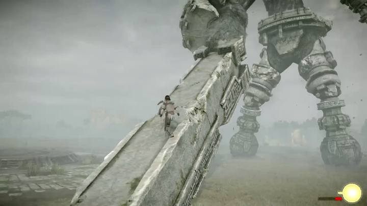 Wskocz na wbitą w ziemię broń i wspinaj się do góry - Kolos 3 - Gaius | Solucja Shadow of the Colossus - Shadow of the Colossus - poradnik do gry