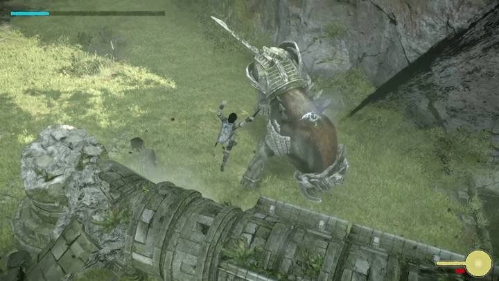 Gdy przeciwnik zaatakuje ruiny, na chwilę będzie otumaniony - to twoja szansa - Kolos 14 - Cenobia | Solucja Shadow of the Colossus - Shadow of the Colossus - poradnik do gry