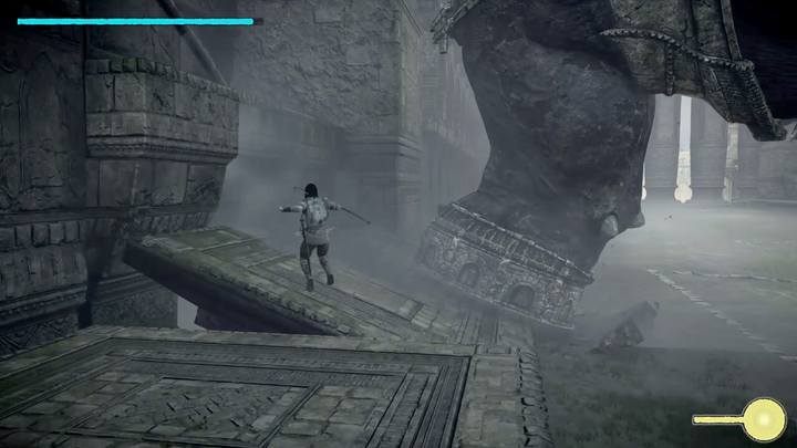Aby móc wejść na jego grzbiet, zlokalizuj na bocznych krawędziach areny najniższy fragment ścianki - Kolos 15 - Argus | Solucja Shadow of the Colossus - Shadow of the Colossus - poradnik do gry