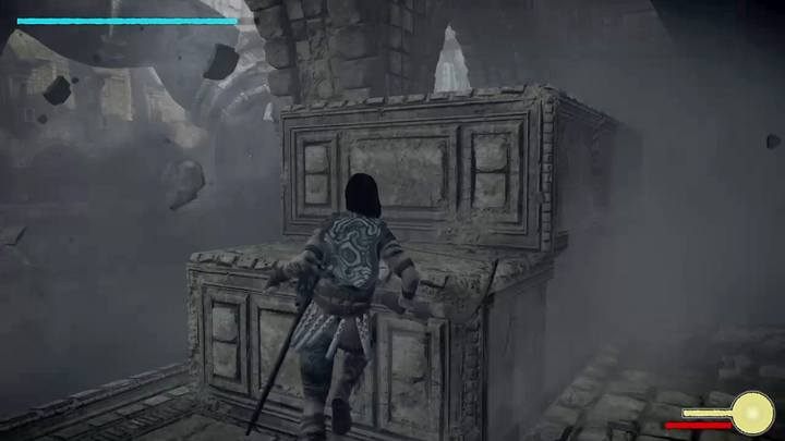 Po sprowokowaniu wroga do ataku mieczem warto schować się wrogu, by nie otrzymać obrażeń od ataku lub od spadającego sufitu - Kolos 15 - Argus | Solucja Shadow of the Colossus - Shadow of the Colossus - poradnik do gry