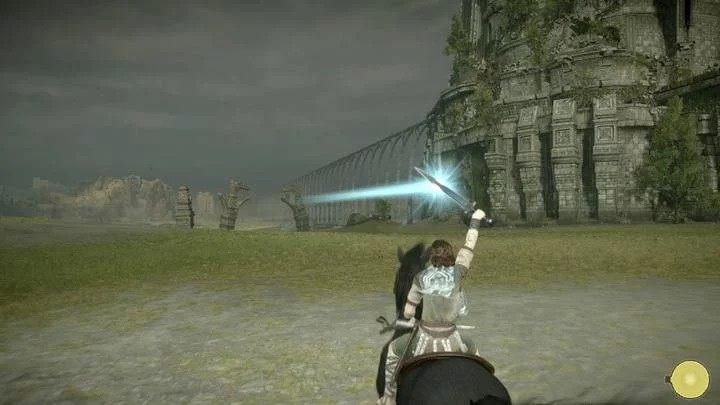 Shadow of the Colossus nie jest typem gry, która zaznacza na mapie dokładny cel podróży czy wyświetla strzałkę prowadzącą do kolejnego bossa - Shadow of the Colossus - poradnik do gry