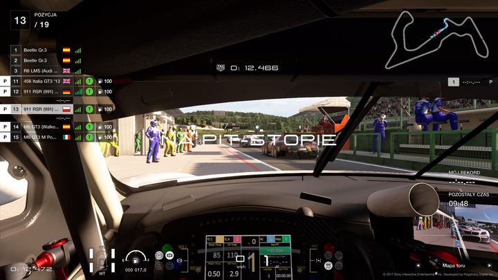 W czasie kwalifikacji na turniejach FIA warto obserwować mapę w górnym rogu i wyjechać dopiero za całym peletonem. - Kwalifikacje w Gran Turismo Sport - Gran Turismo Sport - poradnik do gry