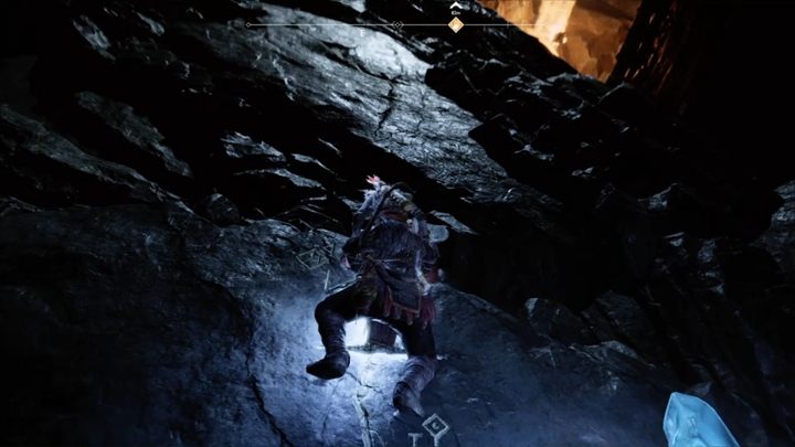 Idź dalej - pokonaj kolejną grupkę wrogów, rozświetl kryształ i wspinaj się do góry - God Of War: Wnętrze Góry - solucja, opis przejścia - God Of War - poradnik do gry