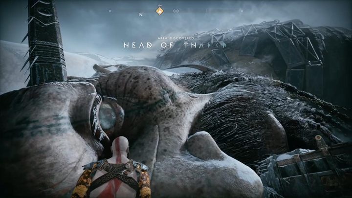 Gdy już zdobędziesz wszystko co chcesz, udaj się w kierunku głowy giganta - God Of War: Magiczne Dłuto - solucja, opis przejścia - God Of War - poradnik do gry