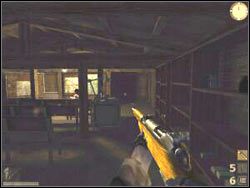 Misja rozpoczyna się rozmową z kapitanem obozu - MIDNIGHT SURPRISE | Vietcong - Vietcong - poradnik do gry