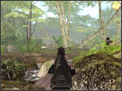 Po kilkudziesięciu sekundach Nhut wstrzyma drużynę, ponieważ zauważy w okolicy oddział Vietcongu - BAHNAR VILLAGE cz.1 | Vietcong - Vietcong - poradnik do gry