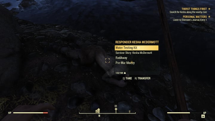 Przy zwłokach znajdziesz przedmiot wymagany do ukończenia zadania, ale również kilka innych rzeczy. - Mokra robota - Solucja do Fallout 76 - Fallout 76 - poradnik do gry