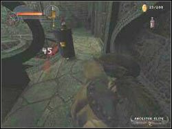 Obiegnij pomieszczenie, w którym się aktualnie znajdujesz - SURPRISE ATTACK | CIEMNA STRONA | Enclave - Enclave - poradnik do gry