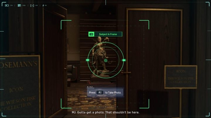 Jako Mary Jane Watson, musicie podążać za Rose Rosemann, która oprowadza Was po domu aukcyjnym - Marvels Spider-Man: Nie dotykać eksponatów (Dont Touch the Art) - solucja, opis przejścia - Marvels Spider-Man - poradnik do gry