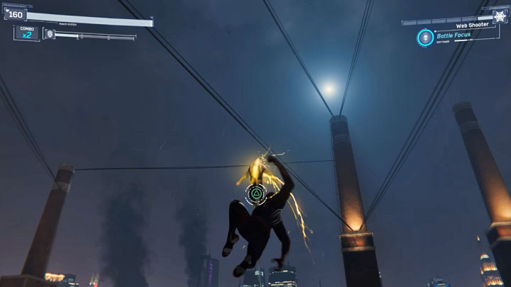 Do ogłuszonego Electro możecie przyciągnąć się (Trójkąt na padzie) po to żeby wyprowadzić serię ataków wręcz - Marvels Spider-Man: Podążanie za śladem (Picking up the Trail) - solucja, opis przejścia - Marvels Spider-Man - poradnik do gry