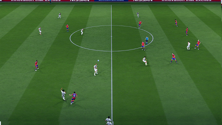 Zagranie, które wykonywane jest poprzez podanie futbolówki górą do innego zawodnika, aby przenieść ciężar gry na drugą stronę boiska - Podania w FIFA 19 - FIFA 19 - poradnik do gry