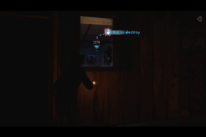 Idziemy na lewą stronę domu i również niszczymy 2 kamery - Rozdział 4 - Zemsta nie zawsze słodka | Solucja Life is Strange 2 Epizod 3 - Life is Strange 2 - poradnik do gry