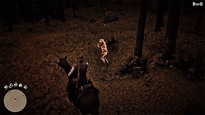 Jeśli chcesz pojmać Eliasa Greena żywcem to musisz zbliżyć się do niego unikając przy tym jego ataków wykonywanych z użyciem łuku (skorzystaj z konia lub dobiegaj do kolejnych drzew) - Red Dead Redemption 2: Elias Green - Misje ścigania zbiegów - Red Dead Redemption 2 - poradnik do gry