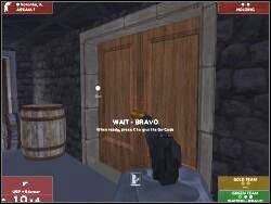 Drzwi te prowadzą do budynku, w którym jest przetrzymywany zakładnik - Zadanie 2 - OPIS PRZEJŚCIA - Tom Clancys Rainbow Six 3: Raven Shield - poradnik do gry