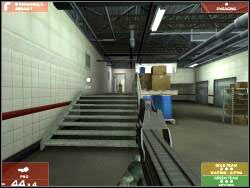 Problemy może Ci sprawdzić kolejny terrorysta, którego ująłem na screenie - Zadanie 11 - OPIS PRZEJŚCIA - Tom Clancys Rainbow Six 3: Raven Shield - poradnik do gry