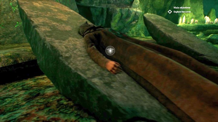 Jednego z leżących na kamieniach kultystów da się zbadać. - Rozdział 4 - Tunele pod rezydencją Hawkinsów | Solucja Call of Cthulhu - Call of Cthulhu - poradnik do gry