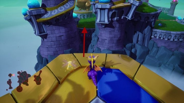 Dzięki temu będziesz mógł poszybować na polanę z posągiem - Zaczarowane Wieże - Solucja do Spyro: Year Of The Dragon - Spyro Reignited Trilogy - poradnik do gry