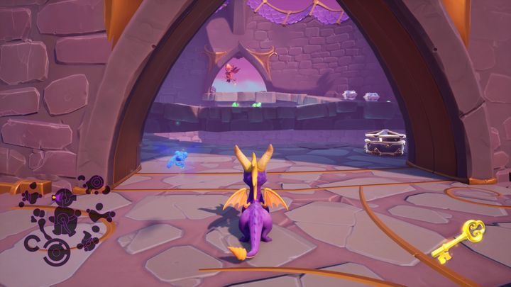 Przeleć teleportem, który otworzyły ci tam wróżki na balkon, od którego odchodzi zygzakowata ścieżka - Wyśniony zamek - Solucja Spyro the Dragon - Spyro Reignited Trilogy - poradnik do gry