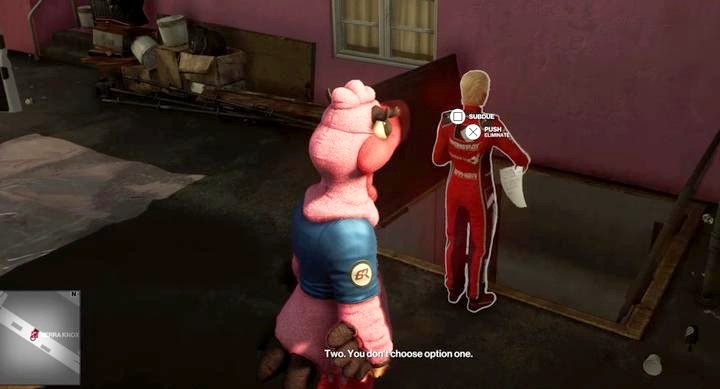Popchnij Sierrę do szybu, gdy ta pozbywa się dokumentów szantażysty - Zadania fabularne w misji Linia mety | Hitman 2 - Hitman 2 - poradnik do gry